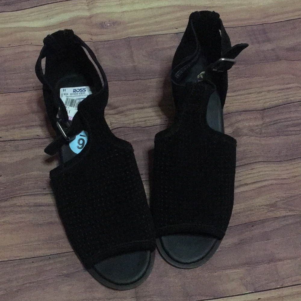 Black shoes 👠